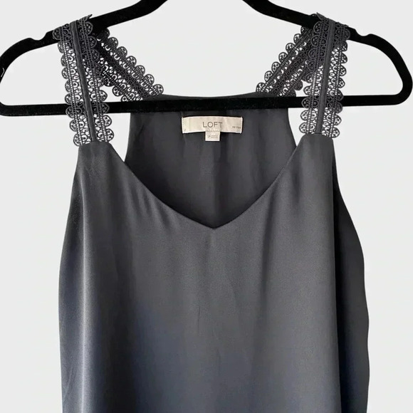 LOFT NWOT FLOWING LACE STRAP V-NECK GRAY TOP FULLY LINED | PETITE SMALL - Picture 2 of 9